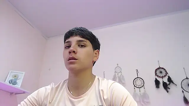 bad giirl  online show from March 21, 2025, 3:13 pm