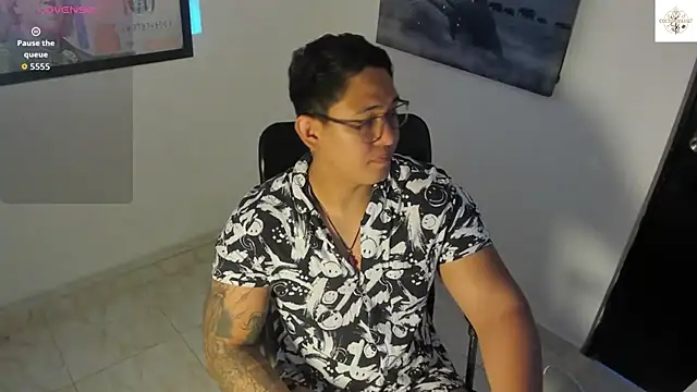 Colton Massif online show from November 1, 2025, 10:25 pm