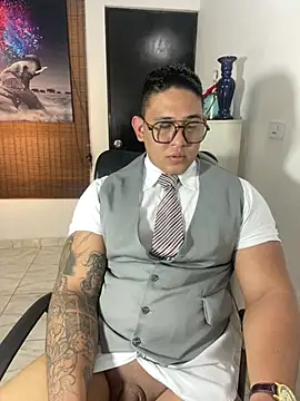 Colton Massif online show from March 18, 2025, 3:02 am