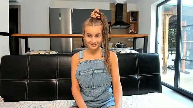 ElizSweet online show from October 12, 2025, 11:33 am