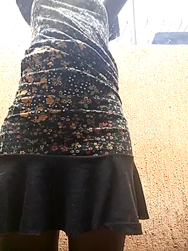 Petite li online show from December 21, 2025, 6:59 am