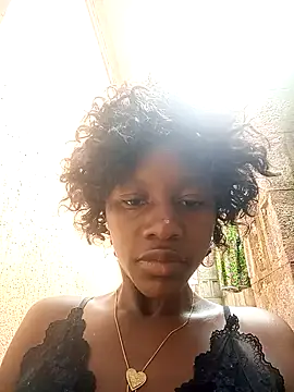 Petite li online show from January 13, 2026, 6:17 am