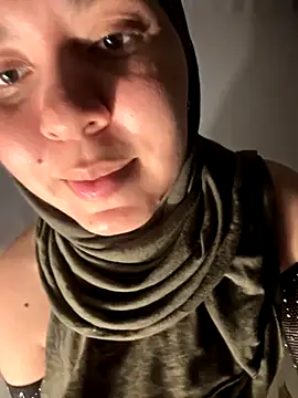 MatchedEyebrow online show from November 17, 2025, 9:30 pm