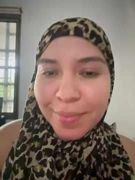 Snapshot of MatchedEyebrow chatting on May 29, 2026, 8:15 pm MatchedEyebrow online show from May 29, 2026, 8:15 pm