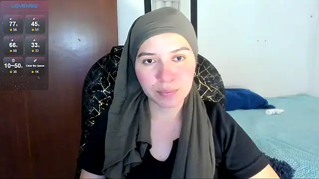 Snapshot of MatchedEyebrow chatting on April 27, 2026, 8:18 pm MatchedEyebrow online show from April 27, 2026, 8:18 pm