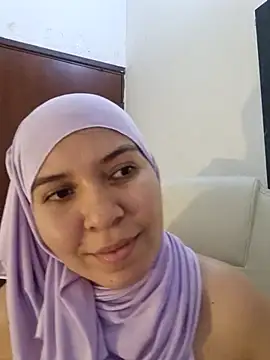 MatchedEyebrow online show from March 8, 2025, 11:39 pm