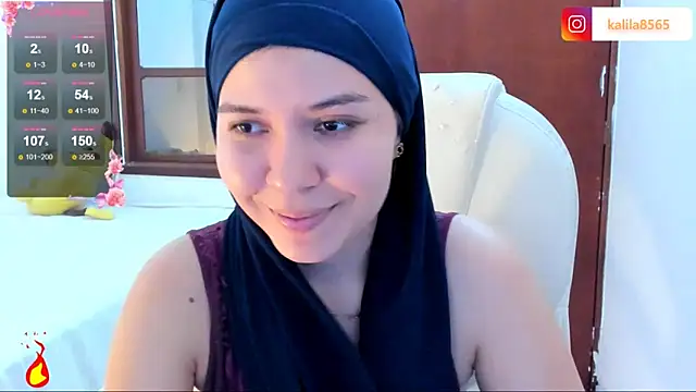 MatchedEyebrow online show from November 12, 2025, 9:29 pm