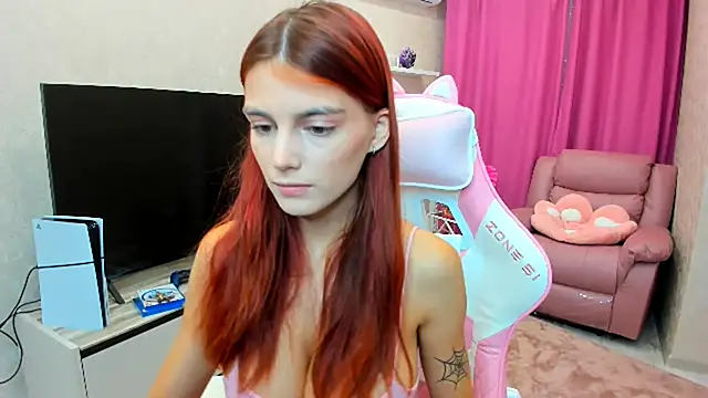 RedLipse online show from September 12, 2025, 2:23 am