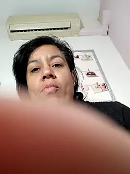 Molly newman6 online show from November 5, 2025, 5:32 am