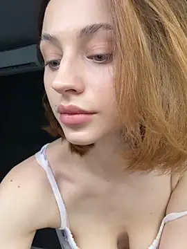 Snapshot of Camilla_Railian chatting on October 9, 2025, 12:00 am Camilla Railian online show from October 9, 2025, 12:00 am