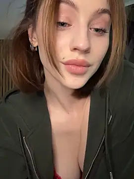 Snapshot of Camilla_Railian chatting on October 29, 2025, 4:28 pm Camilla Railian online show from October 29, 2025, 4:28 pm