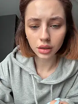 Snapshot of Camilla_Railian chatting on September 10, 2025, 8:35 am Camilla Railian online show from September 10, 2025, 8:35 am