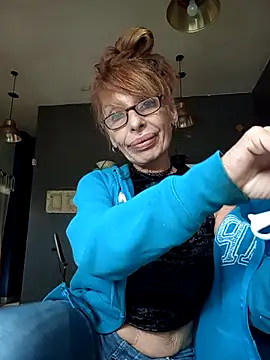 FrozenWaffle online show from November 7, 2025, 6:56 pm