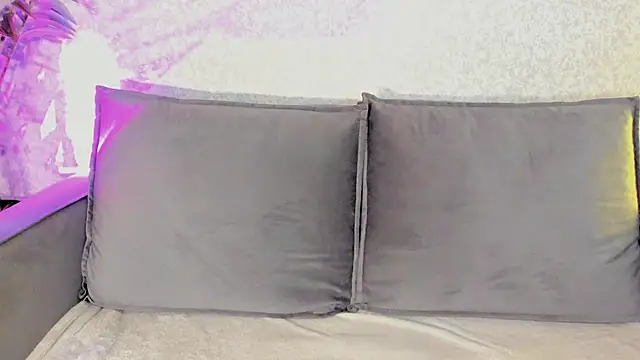 Snapshot of ReinaKousaka chatting on February 11, 2026, 3:12 pm ReinaKousaka online show from February 11, 2026, 3:12 pm