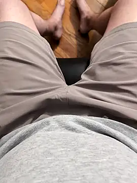 MrandMrsHaze online show from April 11, 2026, 3:47 am