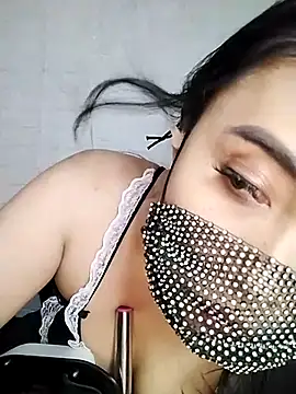 Snapshot of _Shimmerlyn_ chatting on February 15, 2025, 2:33 pm Shimmerlyn online show from February 15, 2025, 2:33 pm