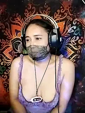 Snapshot of _Shimmerlyn_ chatting on March 11, 2025, 7:47 pm Shimmerlyn online show from March 11, 2025, 7:47 pm