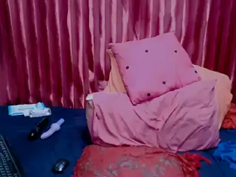 Snapshot of indian_glitter chatting on February 20, 2026, 7:27 pm indian glitter online show from February 20, 2026, 7:27 pm