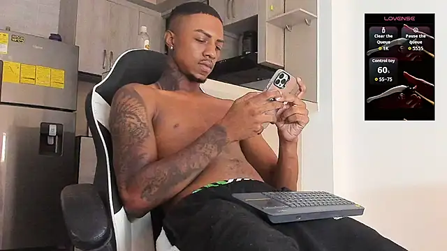 YeremiBrowm online show from October 22, 2025, 8:19 pm