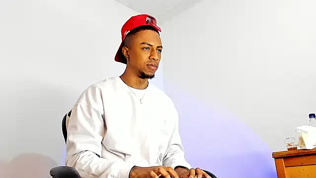 YeremiBrowm online show from February 17, 2025, 11:33 pm