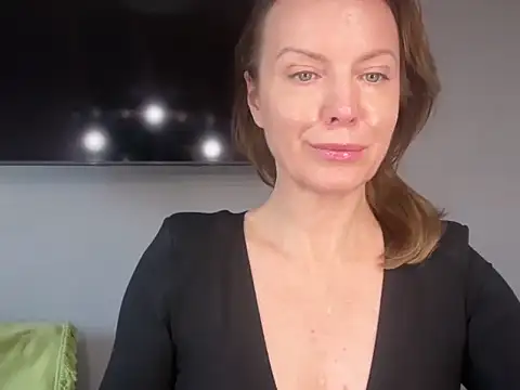 Snapshot of RachellAmazing chatting on October 8, 2025, 12:17 pm RachellAmazing online show from October 8, 2025, 12:17 pm