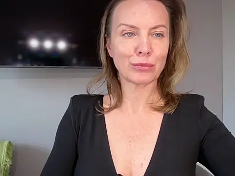 Snapshot of RachellAmazing chatting on October 2, 2025, 12:19 pm RachellAmazing online show from October 2, 2025, 12:19 pm