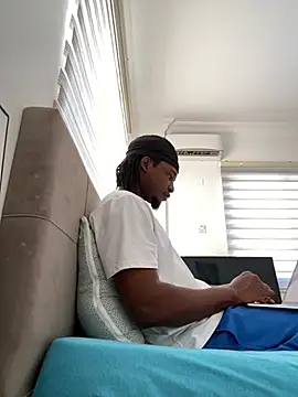 finefinance online show from October 18, 2025, 5:42 am