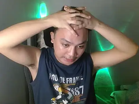 Snapshot of xsweetasian69x chatting on April 17, 2026, 1:03 pm xsweetasian69x online show from April 17, 2026, 1:03 pm