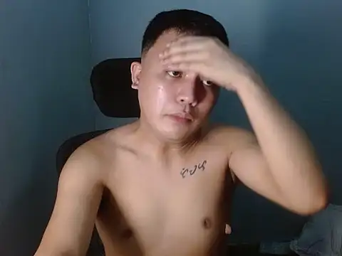 Snapshot of xsweetasian69x chatting on March 29, 2026, 10:17 am xsweetasian69x online show from March 29, 2026, 10:17 am