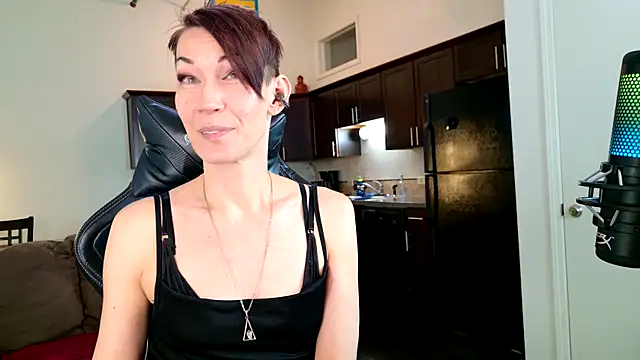 EveEnigma online show from March 22, 2025, 1:08 pm