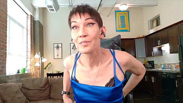 EveEnigma online show from January 7, 2026, 6:35 pm