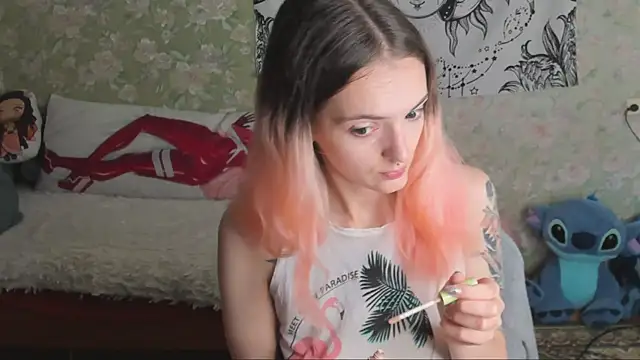 Snapshot of Cutie_Adelia chatting on October 9, 2025, 8:15 am Cutie Adelia online show from October 9, 2025, 8:15 am