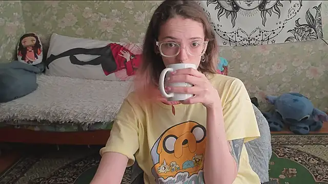 Cutie Adelia online show from May 15, 2026, 10:24 am