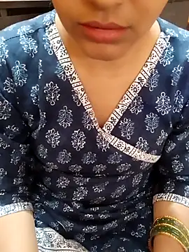 Diya 143 online show from November 10, 2025, 8:19 am