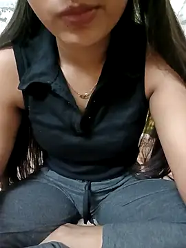 Nupur 69 online show from February 21, 2025, 1:33 am