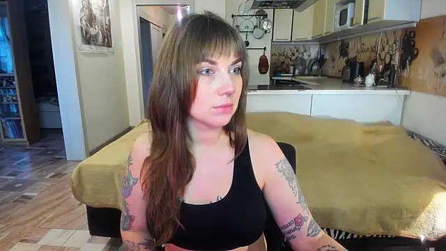 StacyTigerr online show from February 27, 2026, 1:00 pm