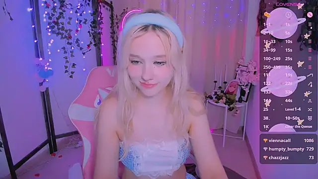 IrmaBell online show from February 21, 2025, 12:06 pm