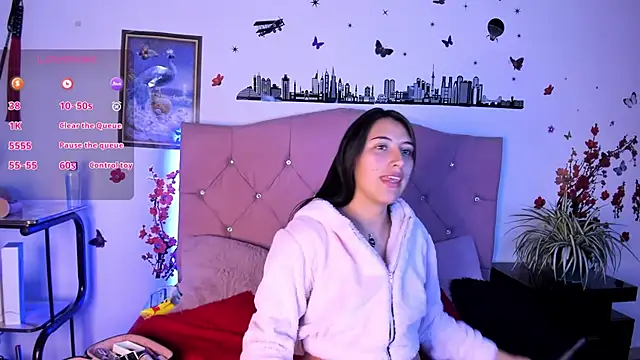 brenda moris01 online show from September 18, 2025, 9:18 pm