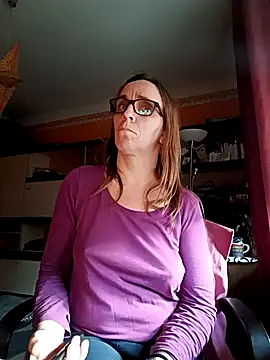 Dettybitch40 online show from November 3, 2025, 2:53 pm