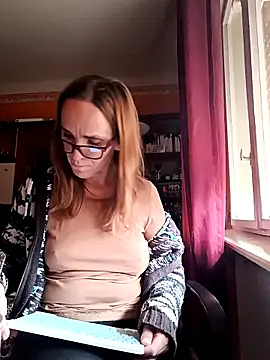 Dettybitch40 online show from September 27, 2025, 12:00 pm