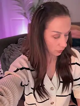 Fiona Kent  online show from February 26, 2025, 1:46 am