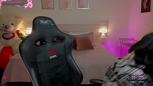 Snapshot of New_Arab_Kingdom chatting on October 5, 2025, 8:32 pm New Arab Kingdom online show from October 5, 2025, 8:32 pm