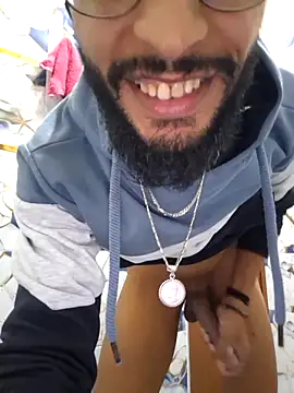 kingofextrasize online show from April 7, 2026, 5:04 pm