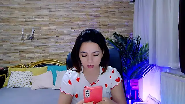 PlayfulElla online show from February 21, 2025, 8:40 am