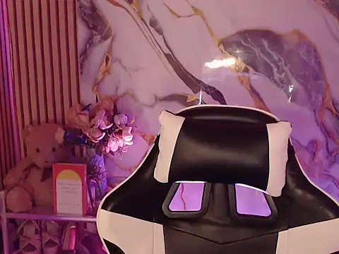 Lemonadexxx online show from September 10, 2025, 6:18 pm