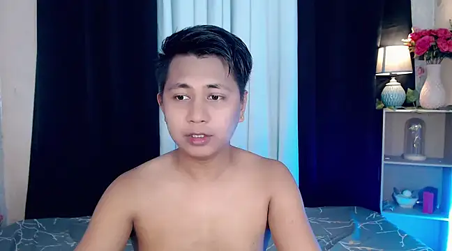 khael moreno online show from December 7, 2024, 4:37 am