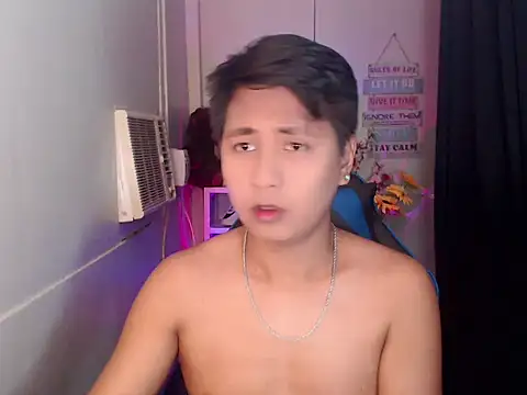 khael moreno online show from November 22, 2025, 12:21 am