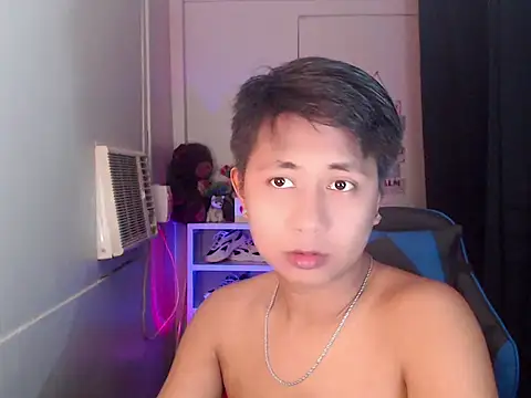 khael moreno online show from November 20, 2025, 3:51 am