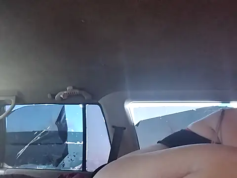 Snapshot of bootiebby chatting on December 18, 2024, 9:18 pm bootiebby online show from December 18, 2024, 9:18 pm