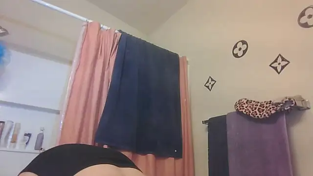 bootiebby online show from March 1, 2026, 10:32 pm